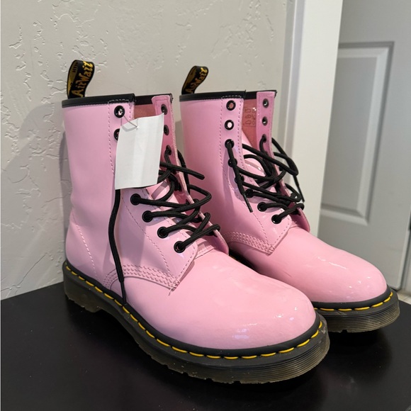Doc Martens Lace Up Boots Patent Lamper Leather Pale Pink SZ 9 /41 - Picture 15 of 15